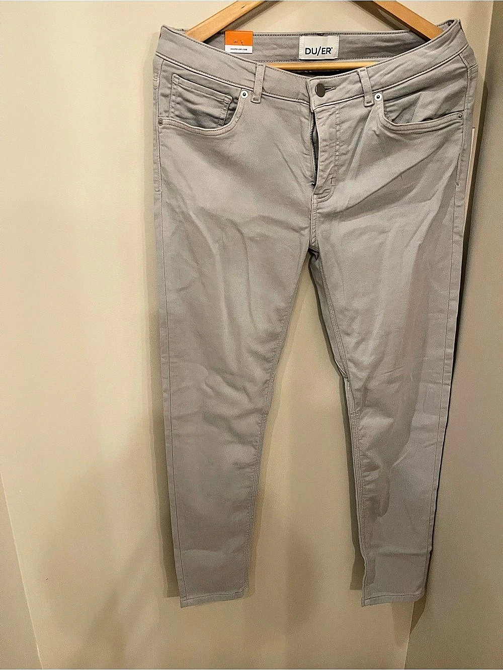 DUER No Sweat Pant Skinny Pants Gray Waist 30 Length 32 NWT